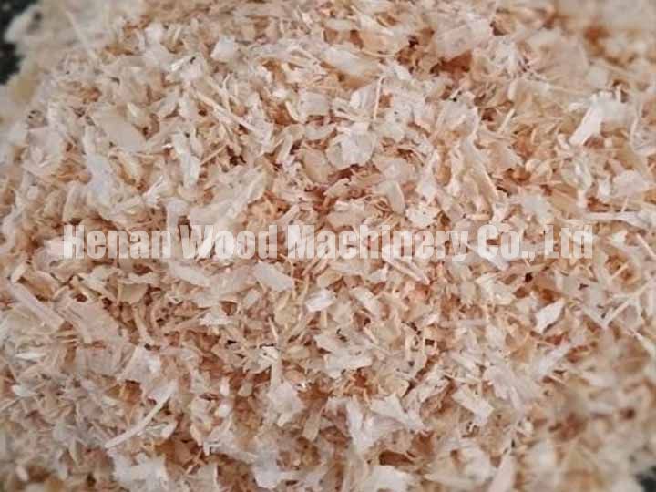 Small size pine wood shavings