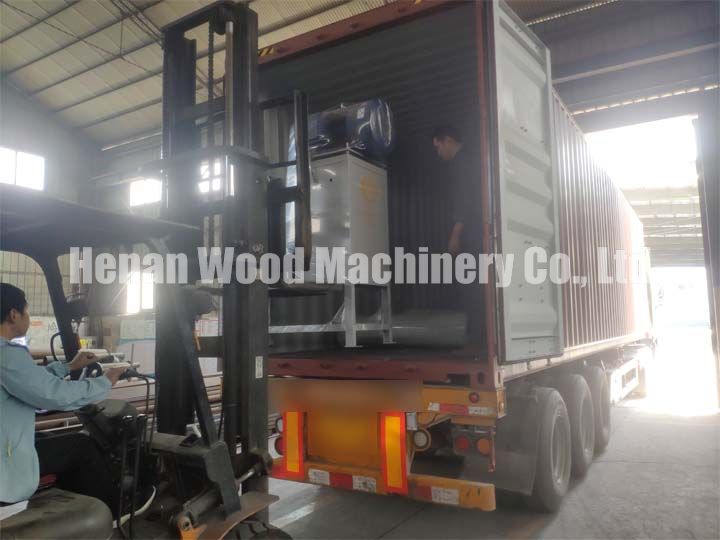 One-briquette-machine-is-preparing-to-load