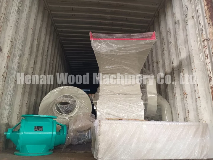 Машина для производства древесноугольных брикетов отправлена ​​в Ирак
