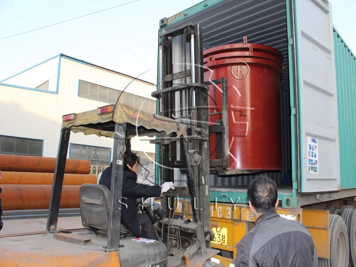 Vertical Carbonization Furnace Container Loading