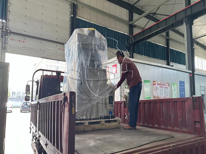Shisha Charcoal Press Machine Exported to Iraq Helping a Charcoal Factory