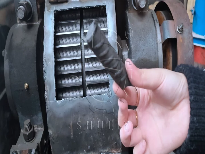 Bar-shaped briquettes