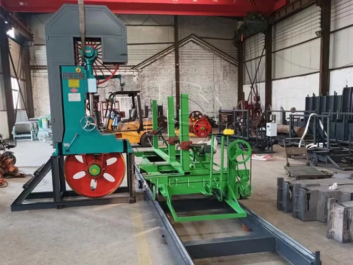 Log Cutting Machine