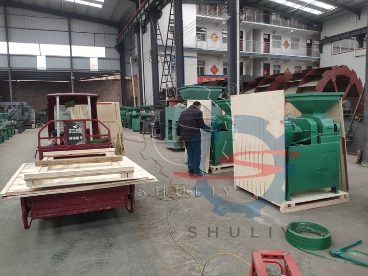 Barbecue charcoal making machine